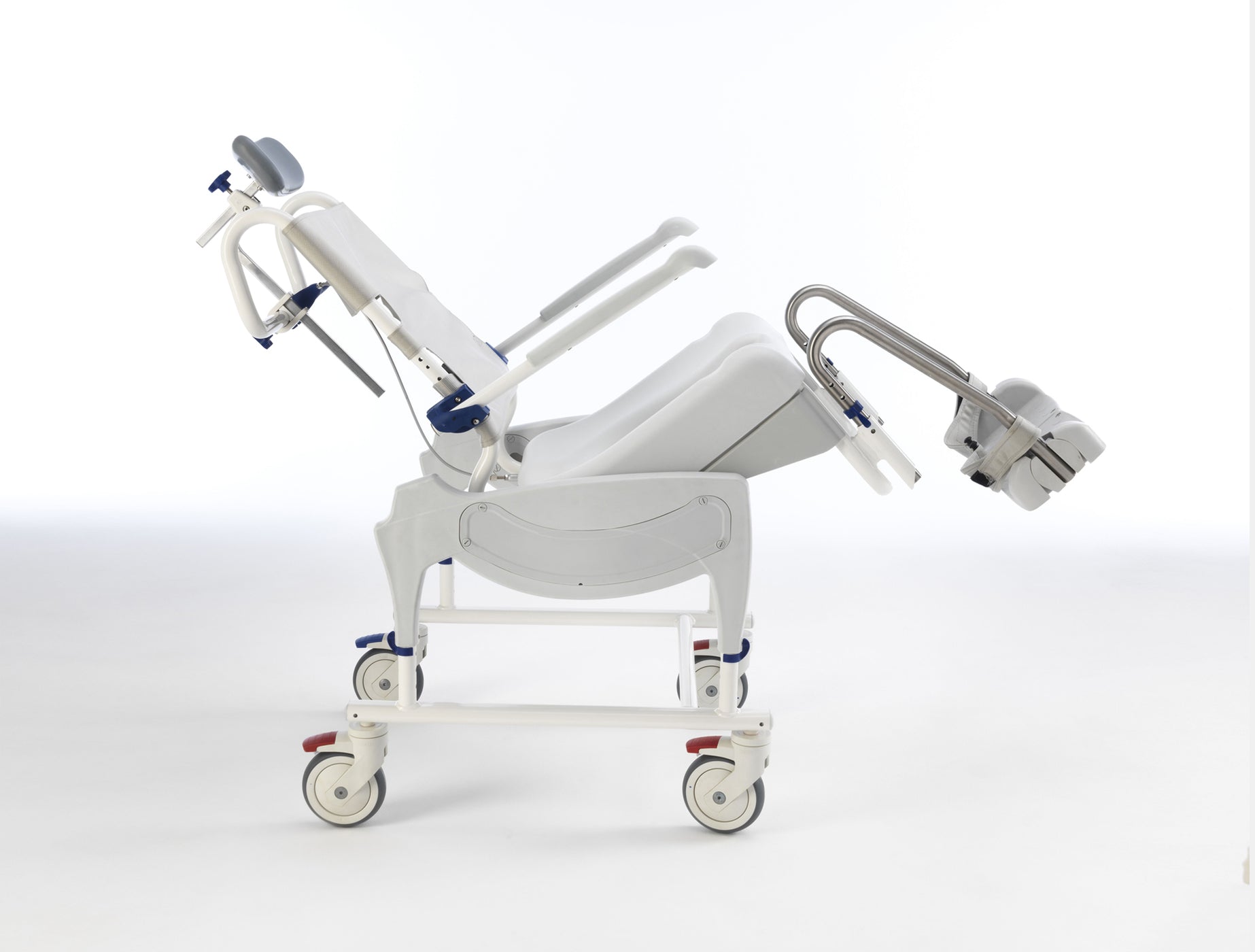 Ocean Commode Raz Aquatec Ocean Ergo VIP Commode — Invacare Online NZ